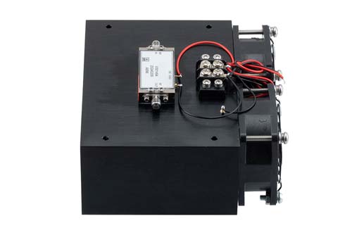 Medium Power Amplifier with Heatsink at 1 Watt P1dB Operating from 6 GHz to 12 GHz with SMA FMAM4060F