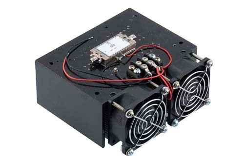 Medium Power Amplifier with Heatsink at 1 Watt P1dB Operating from 6 GHz to 18 GHz with SMA FMAM4062F