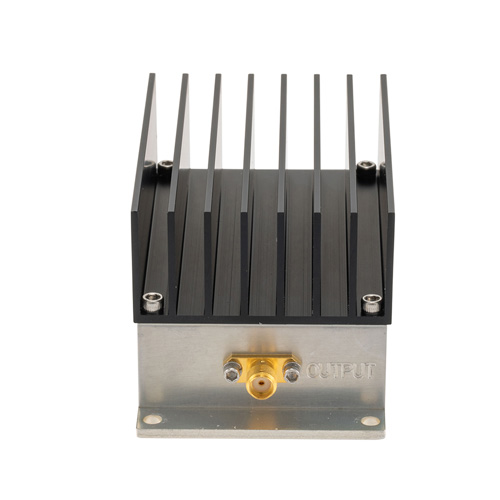 1.5 Watt P1dB, 3.2 GHz to 4 GHz, Medium Power GaAs Amplifier with Heatsink, 35 dB Gain, 42 dBm IP3 and SMA FMAM4076