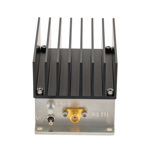 1.5 Watt P1dB, 3.2 GHz to 4 GHz, Medium Power GaAs Amplifier with Heatsink, 35 dB Gain, 42 dBm IP3 and SMA FMAM4076
