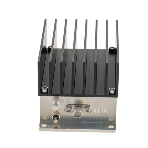 1 Watt P3dB, 5 GHz to 6 GHz, Medium Power GaAs Amplifier with Heatsink, 25 dB Gain, 42 dBm IP3 and SMA FMAM4077