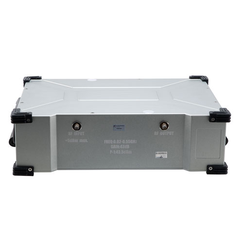 25W Psat, 44 dB Gain, 20 MHz to 550 MHz, AC Powered Broadband GaAs GaN High Power Amplifier with Heatsink, Bench-Top , 110/240VAC, SMA FMAMA5092