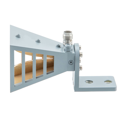 Broadband Gain Horn Antenna, 6 GHz to 67 GHz 13 dBi Gain, 1.85mm Female Connector FMWAN1160